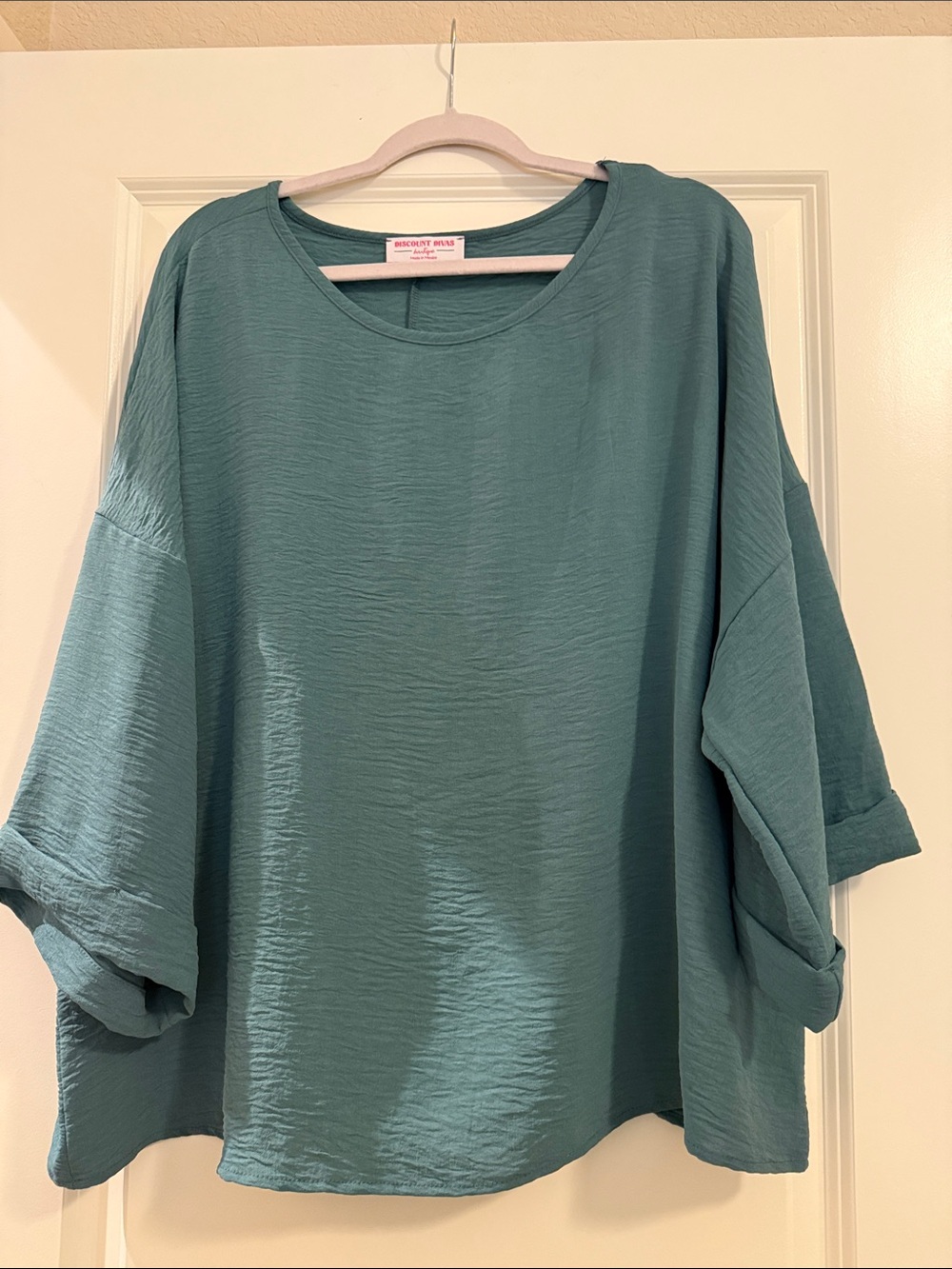 Discount Divas Relaxed Ash Jade Blouse with Roll-Sleeve Detail